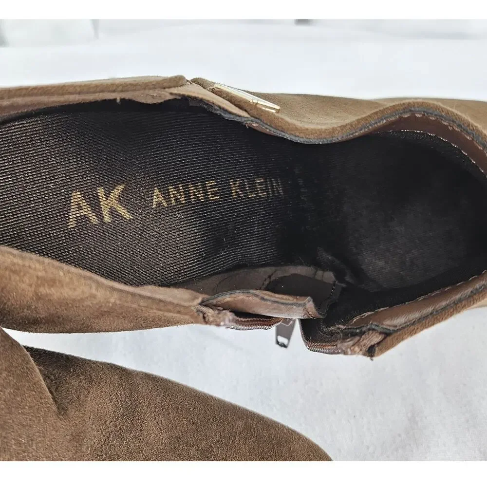 ANNE KLEIN XLAND BROWN HEEL ZIP ANKLE BOOTIES – WOMEN’S SIZE 7 – FABRIC UPPER